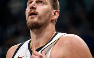 世界杯平台-膝盖受伤！腿筋也伤了！约基奇推动NBA改规则？