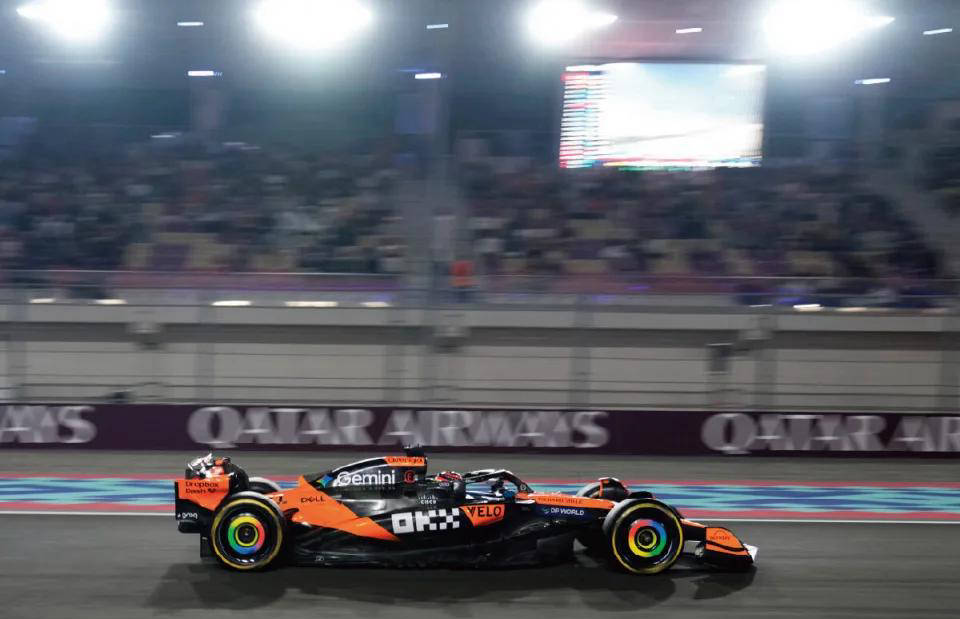F1卡塔尔站首练：迈凯伦双雄领跑，皮亚斯特里强势摘最快圈速
